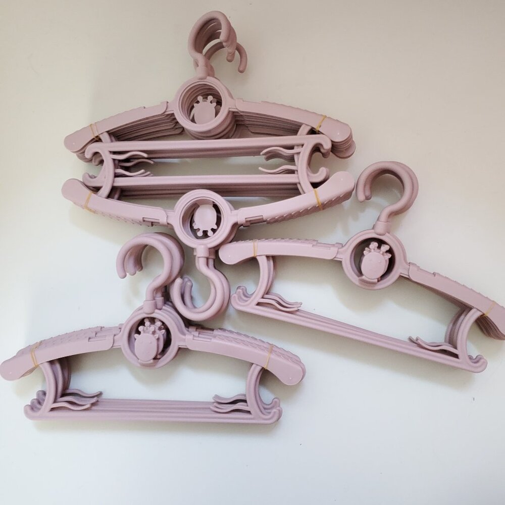 Set of 20 baby clothes closet hangers expandable